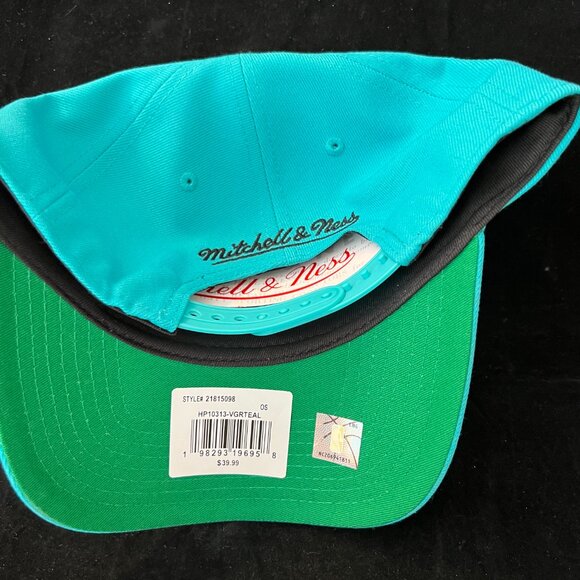 Mitchell & Ness Vancouver Grizzlies Snapback NWT OS - Picture 3 of 4